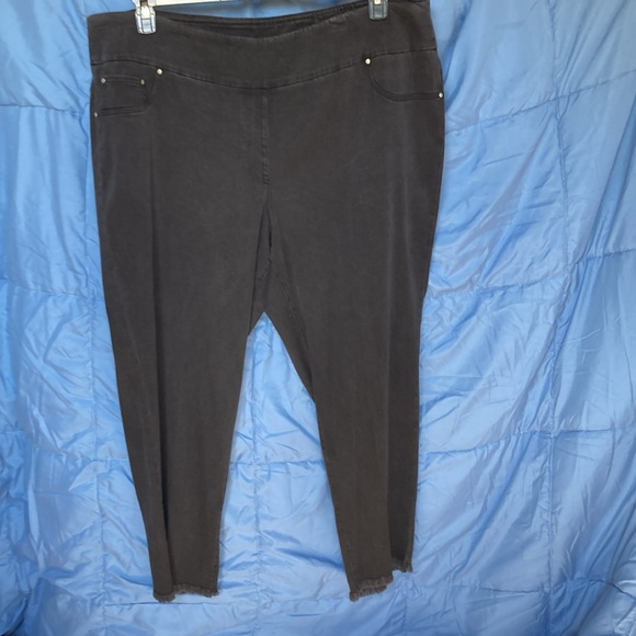 Ruby rd pant Tencel blend raw hem pull on ankle pant size 3X - Picture 14 of 17